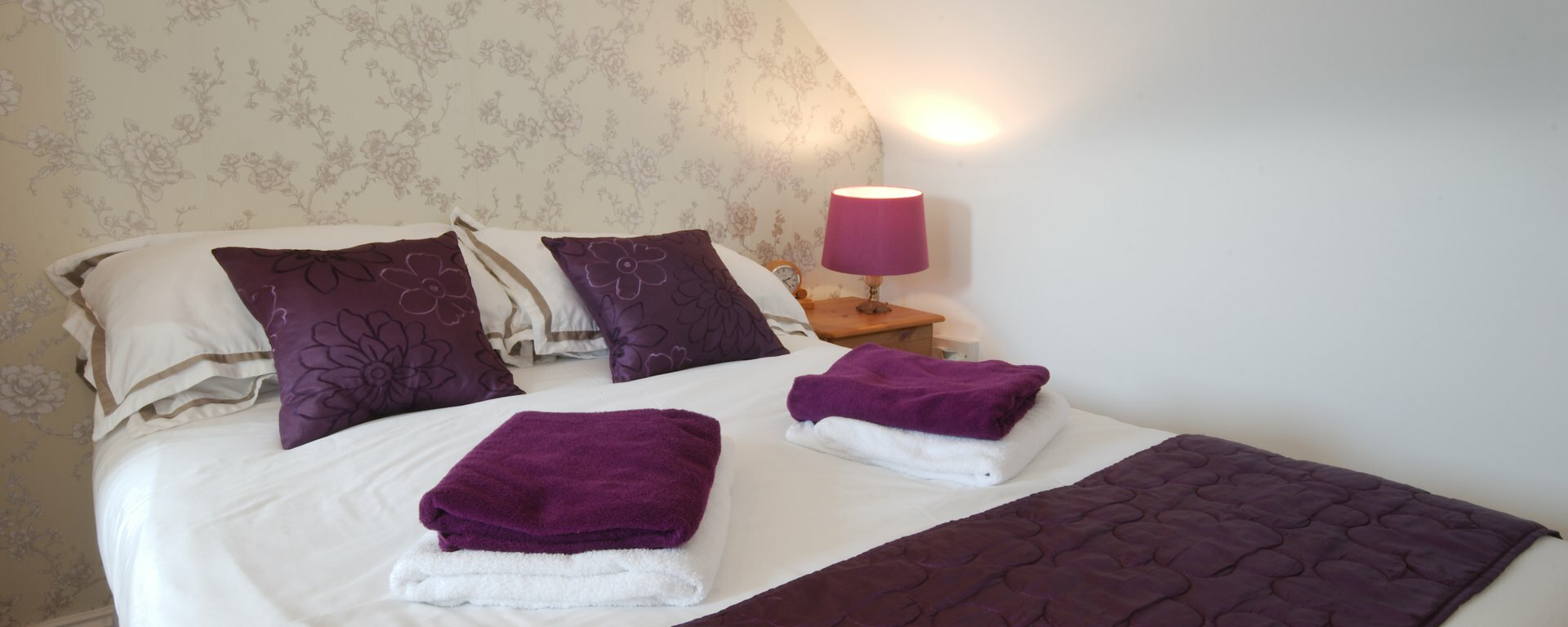 Comfortable bed and breakfast in Whitland